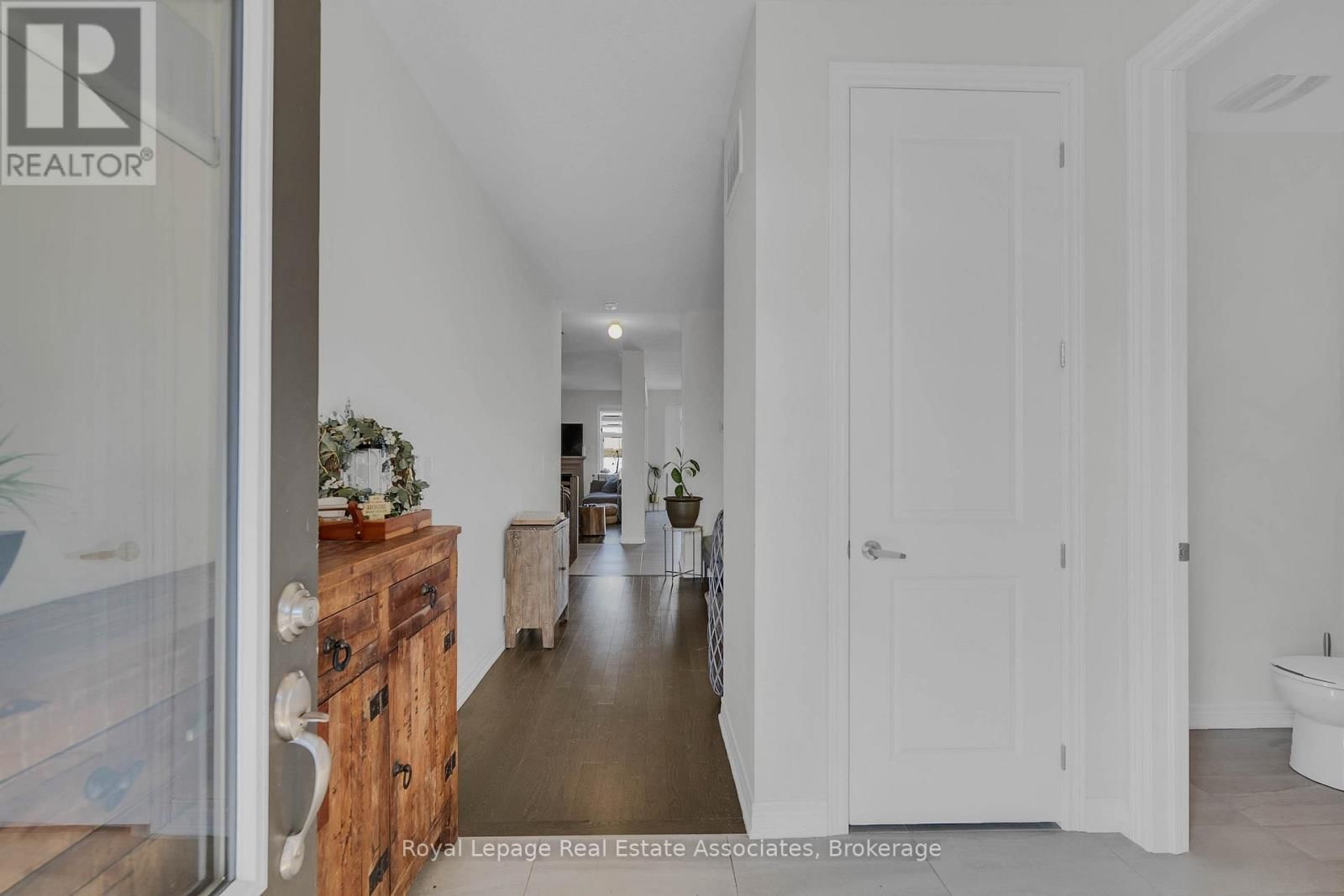 1386 DAVIS LOOP Image 6