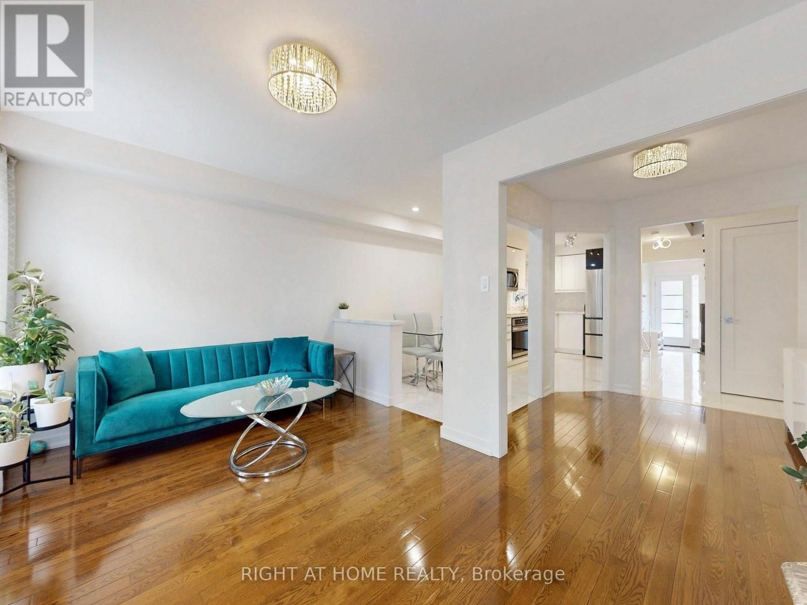 179 VANGUARD ROAD Image 15