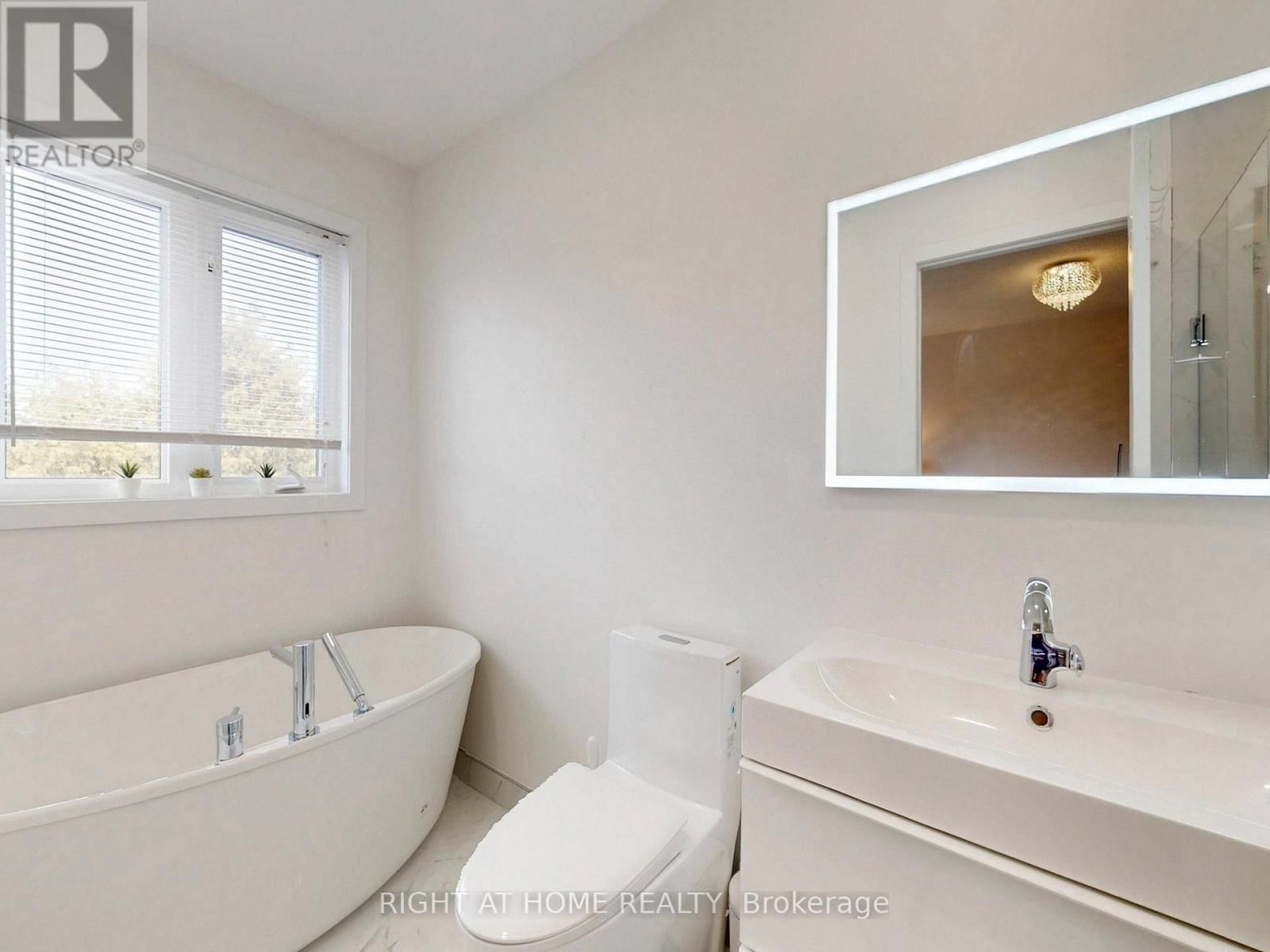 179 VANGUARD ROAD Image 27