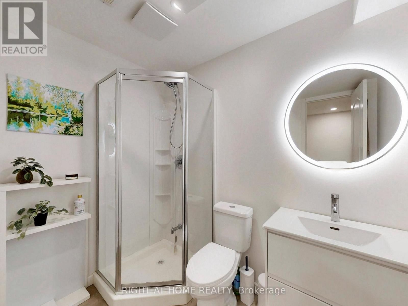 179 VANGUARD ROAD Image 46