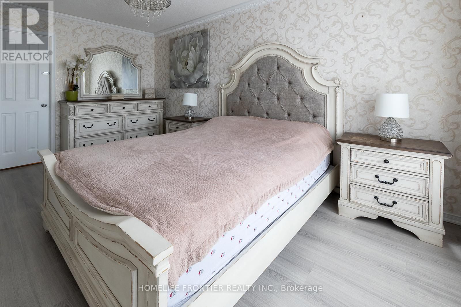 65 WEST PARK AVENUE Image 18