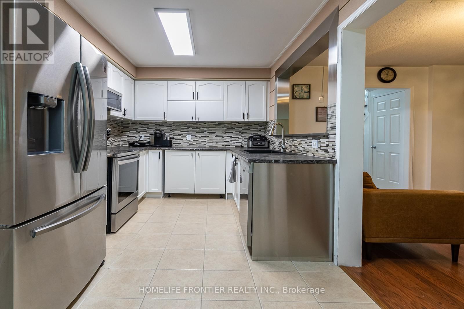 65 WEST PARK AVENUE Image 2