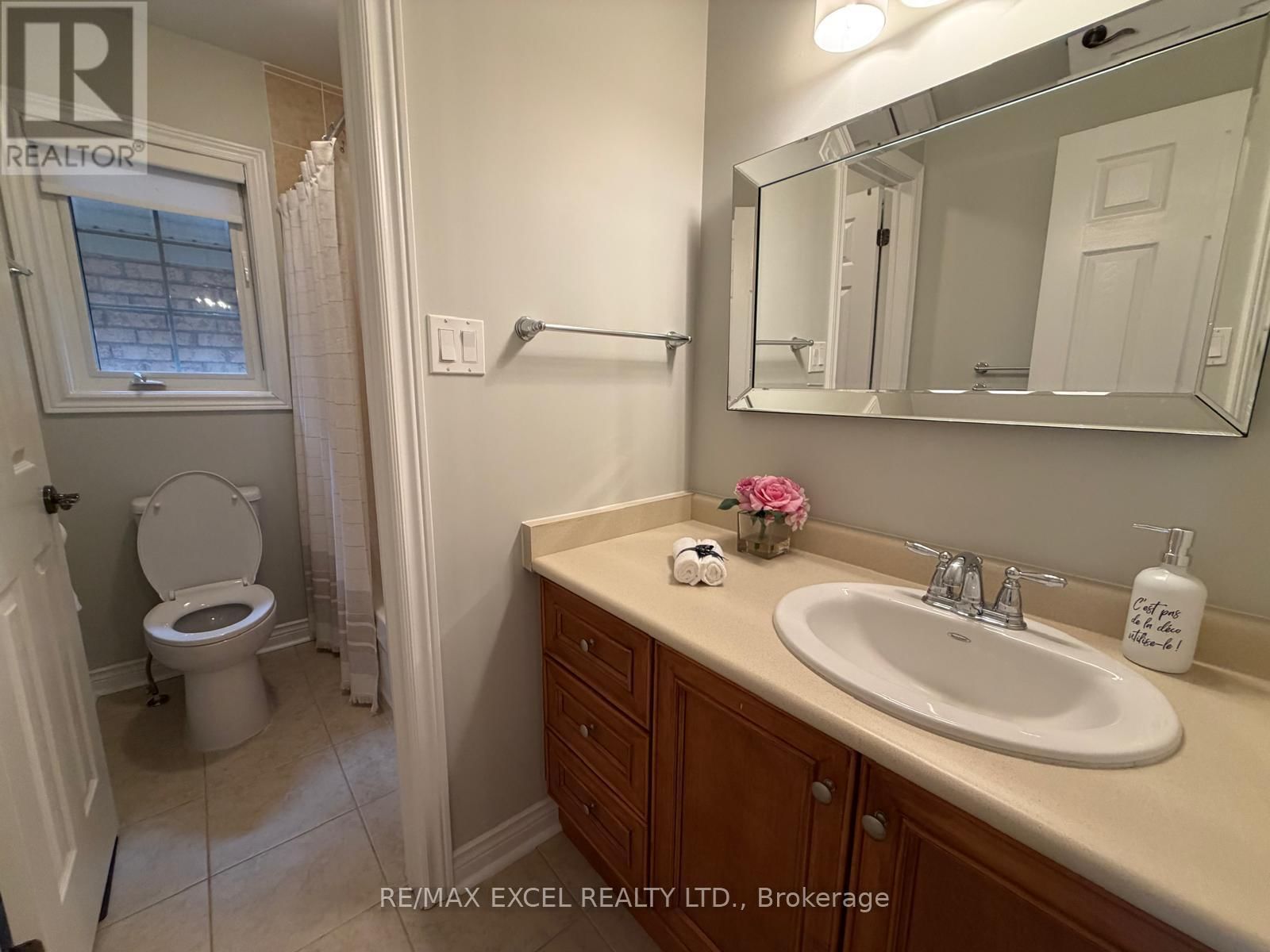 3 - 450 WORTHINGTON AVENUE Image 16