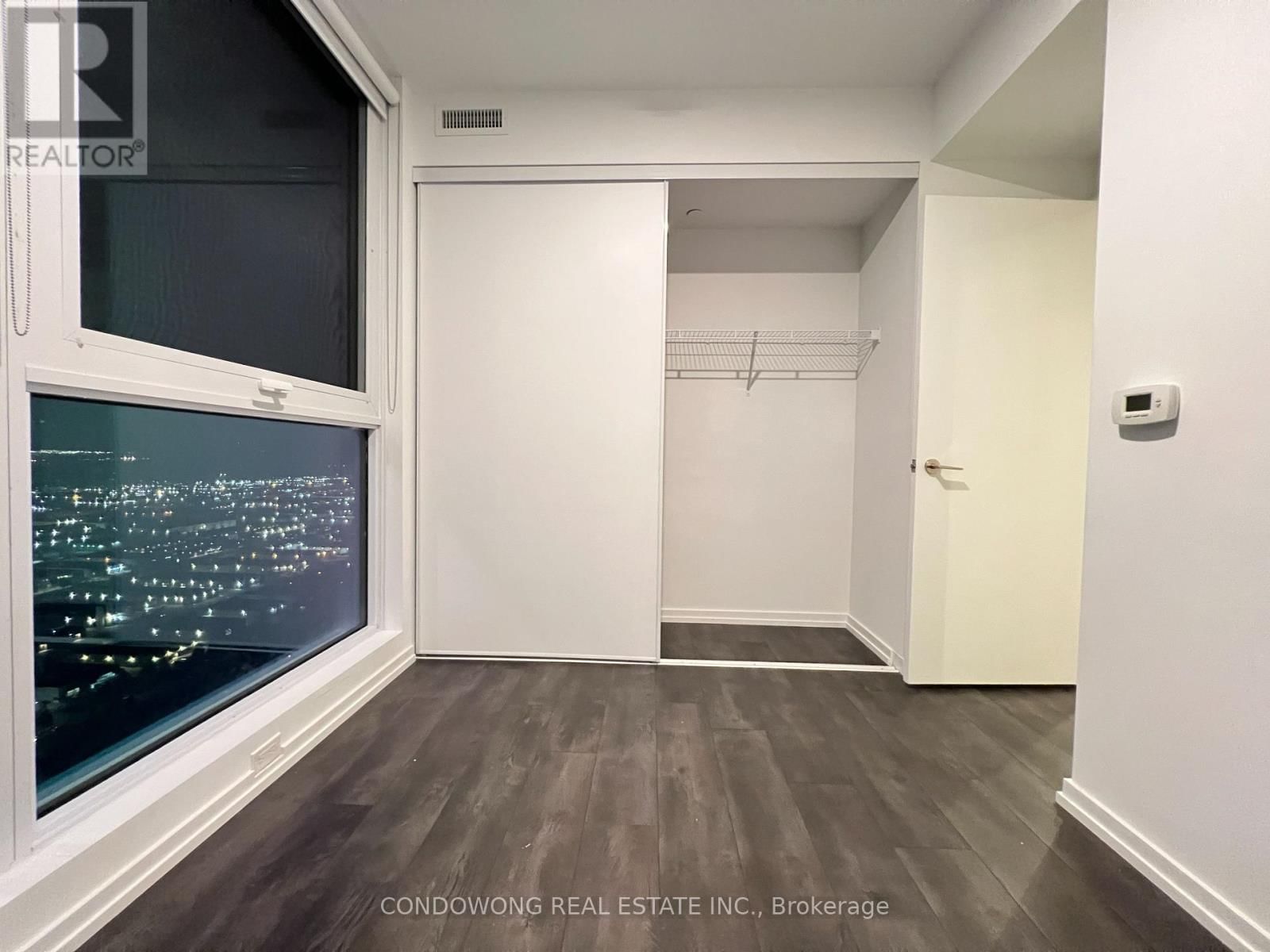 4211 - 1000 PORTAGE PARKWAY Image 9