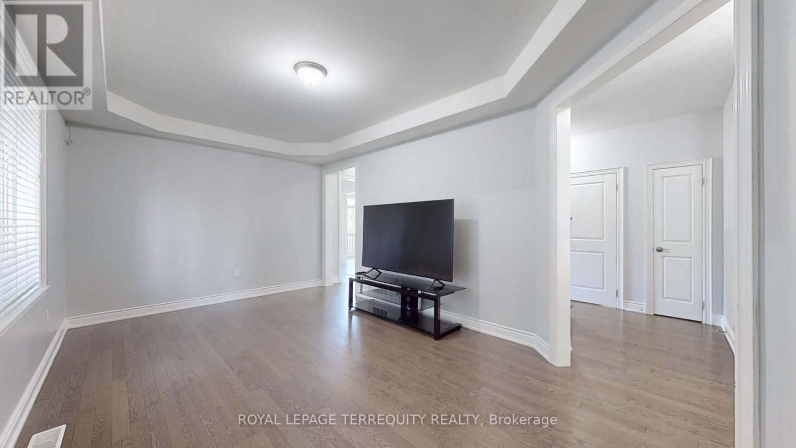 28 RICHMOND PARK DRIVE Image 12