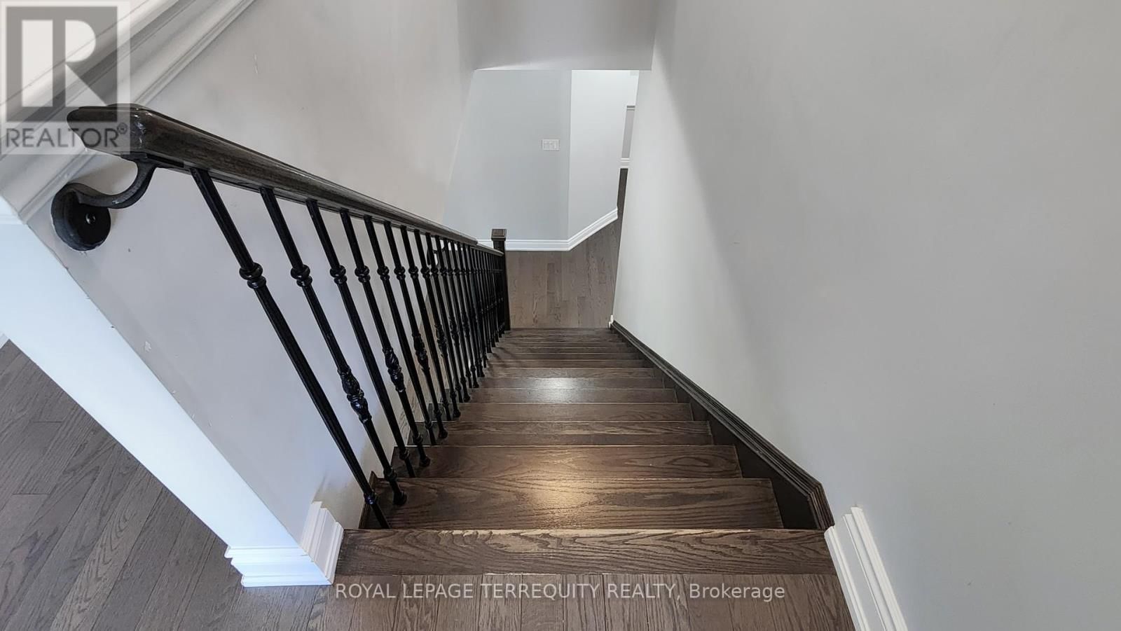 28 RICHMOND PARK DRIVE Image 25