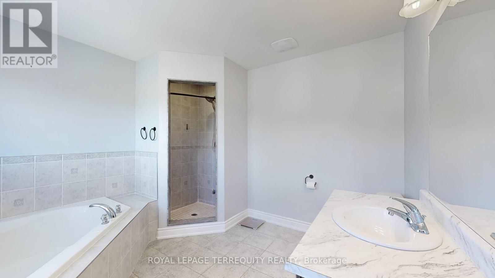 28 RICHMOND PARK DRIVE Image 31