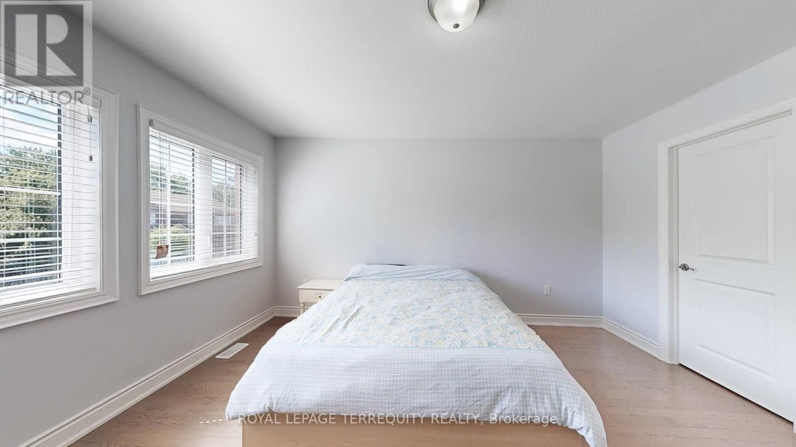 28 RICHMOND PARK DRIVE Image 34