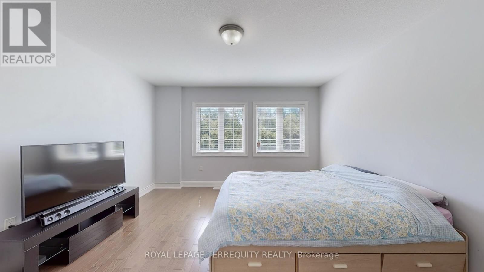 28 RICHMOND PARK DRIVE Image 36