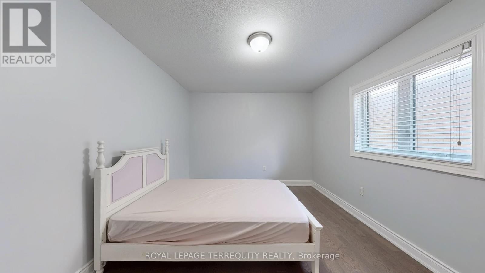 28 RICHMOND PARK DRIVE Image 37