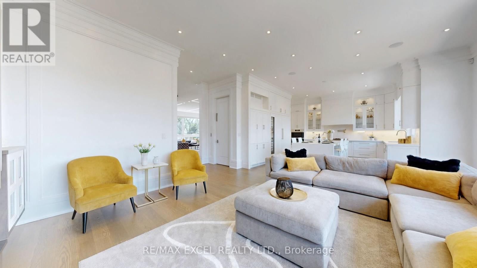 22 SANDERSON CRESCENT Image 6