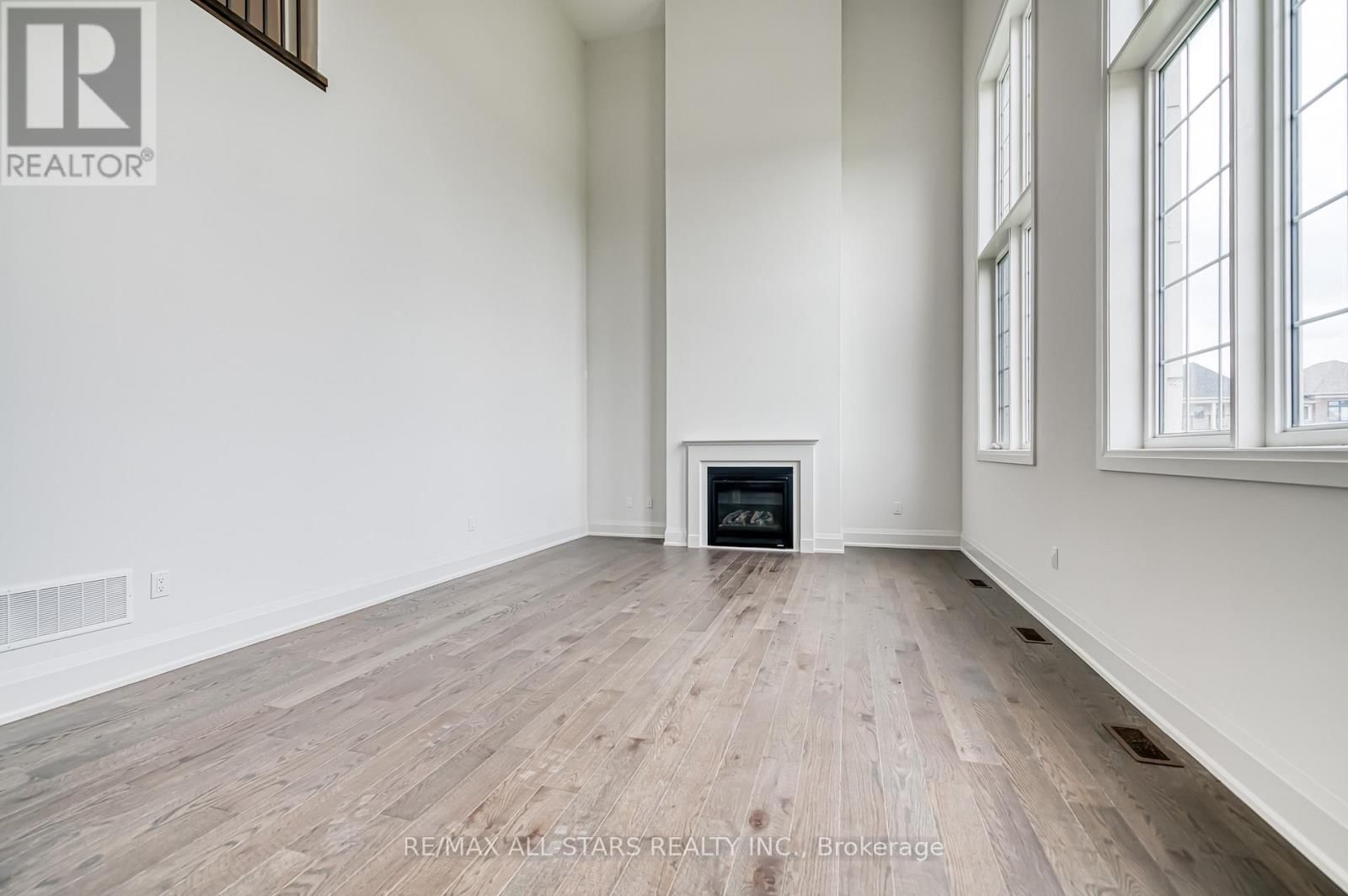 BAYBERRY DRIVE Image 10