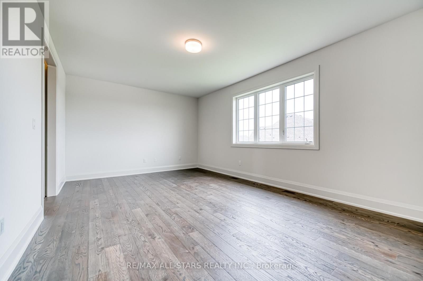 BAYBERRY DRIVE Image 13