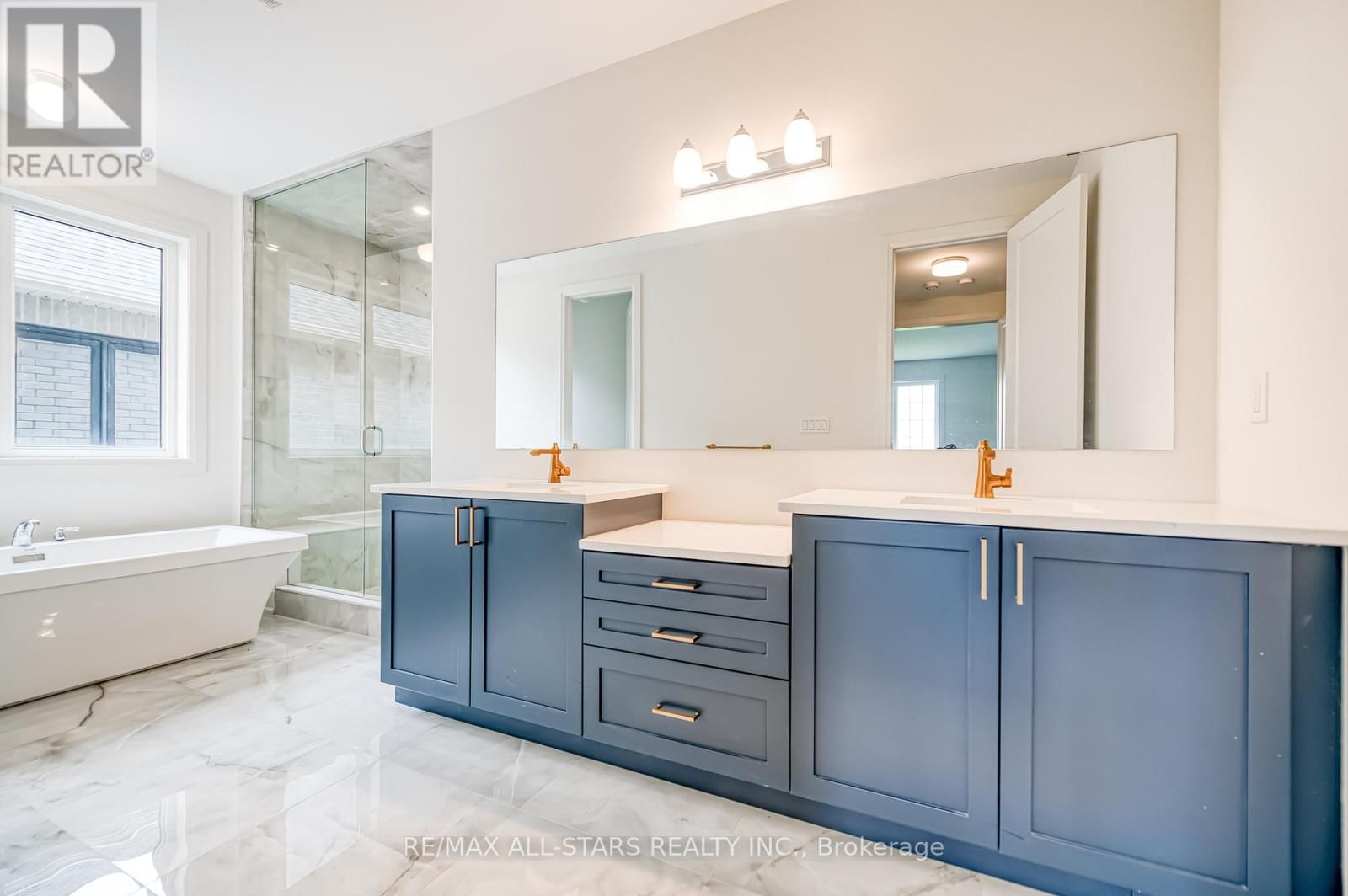 BAYBERRY DRIVE Image 14