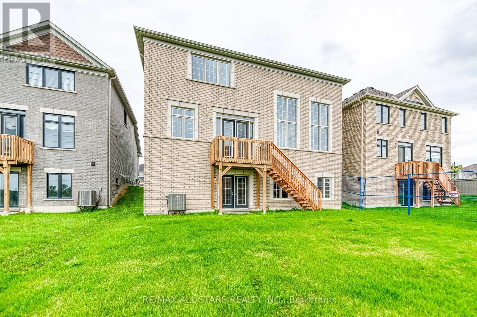 BAYBERRY DRIVE Image 20