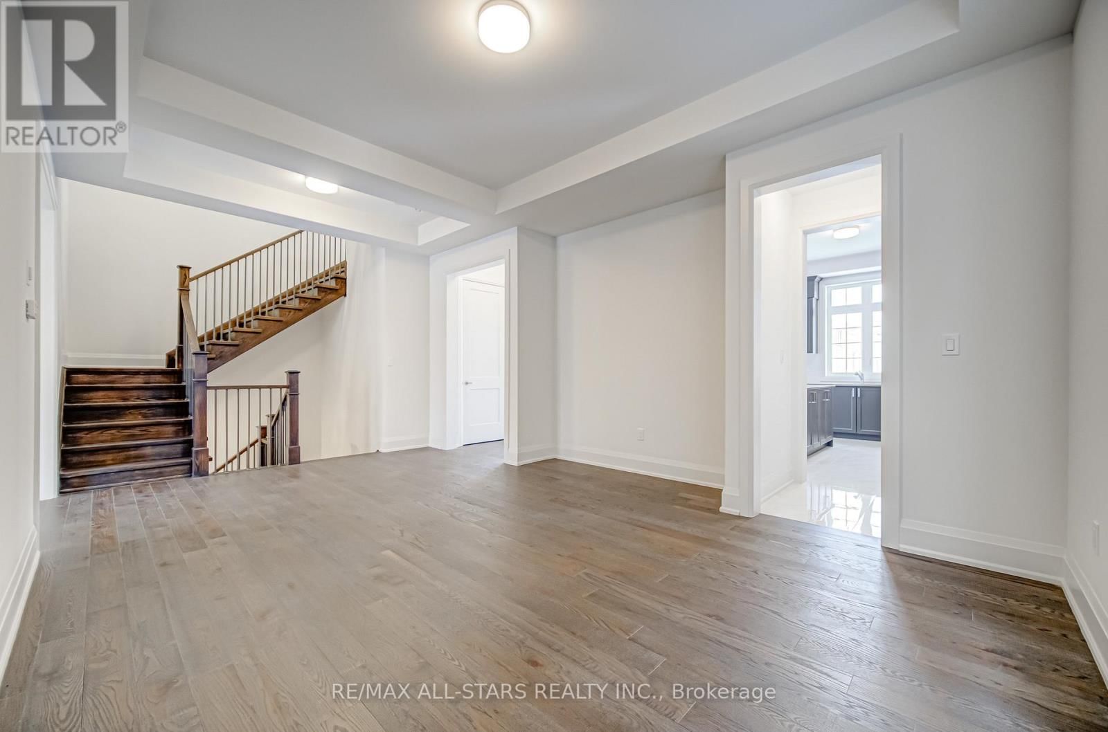 BAYBERRY DRIVE Image 6