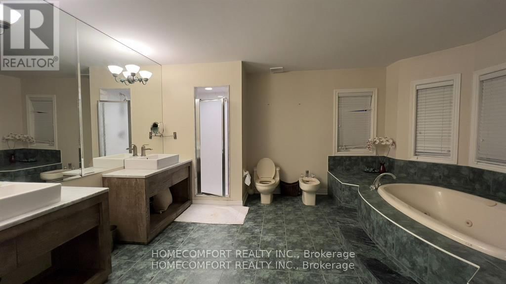 95 ROWLAND COURT Image 13