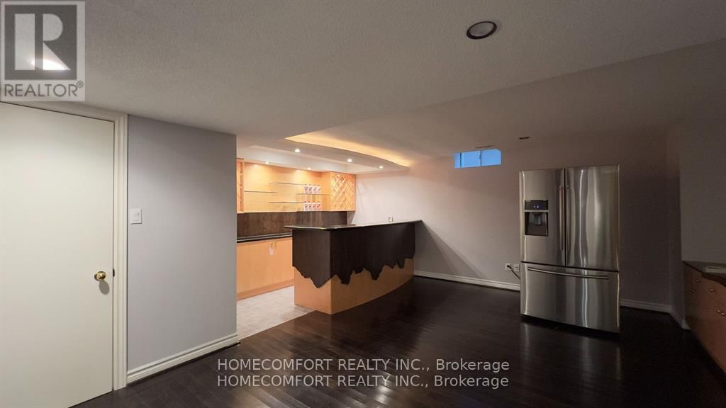 95 ROWLAND COURT Image 18