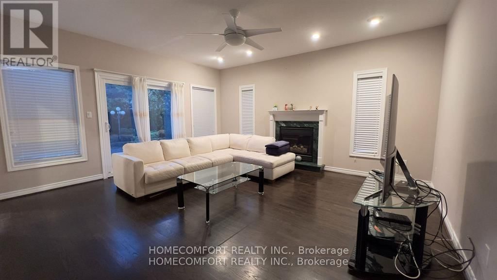 95 ROWLAND COURT Image 4