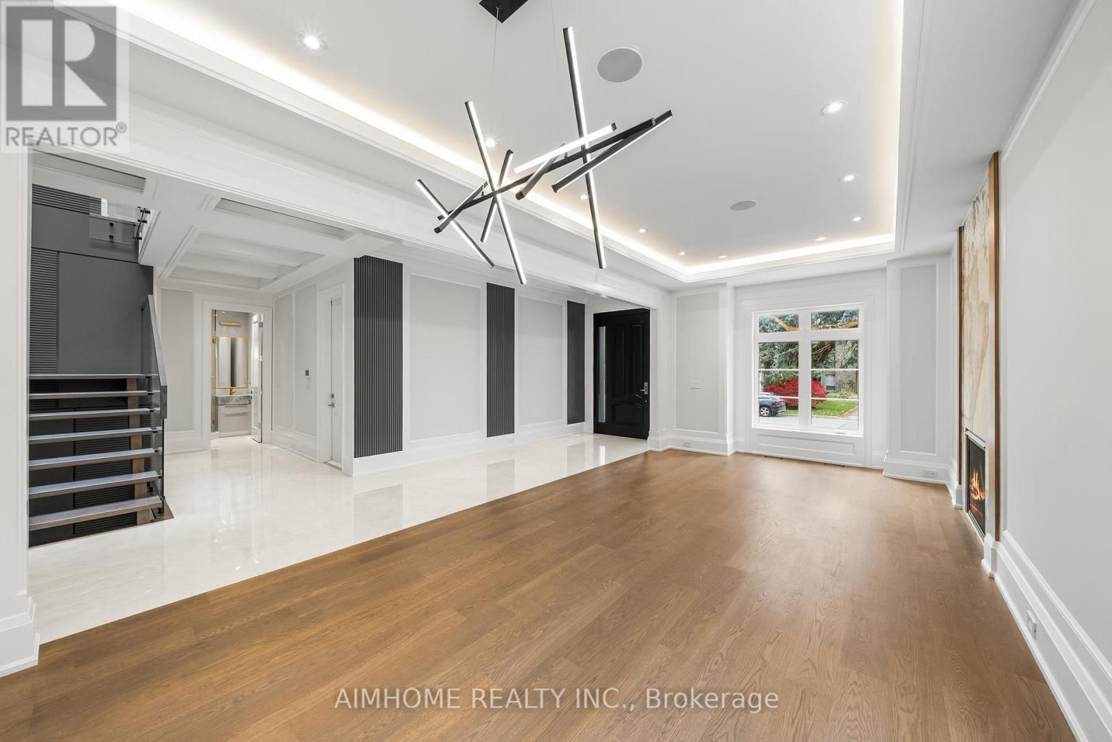 21 SUMMERFELDT CRESCENT Image 4