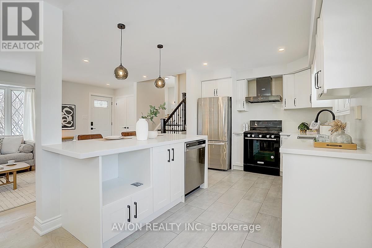 24 DRAKEFIELD ROAD Image 14