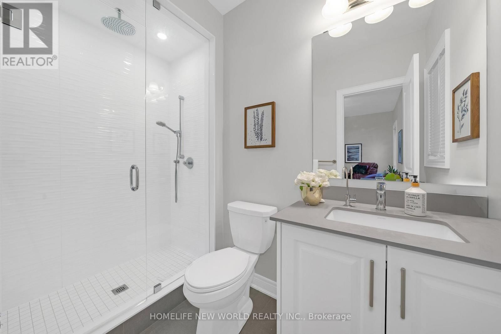 20 PLANET STREET Image 28