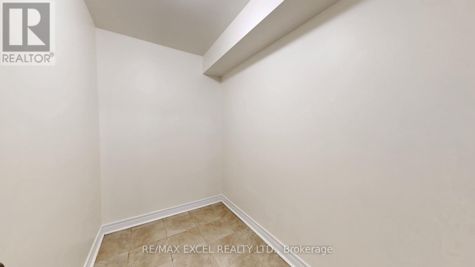 27 MAYTIME WAY Image 43