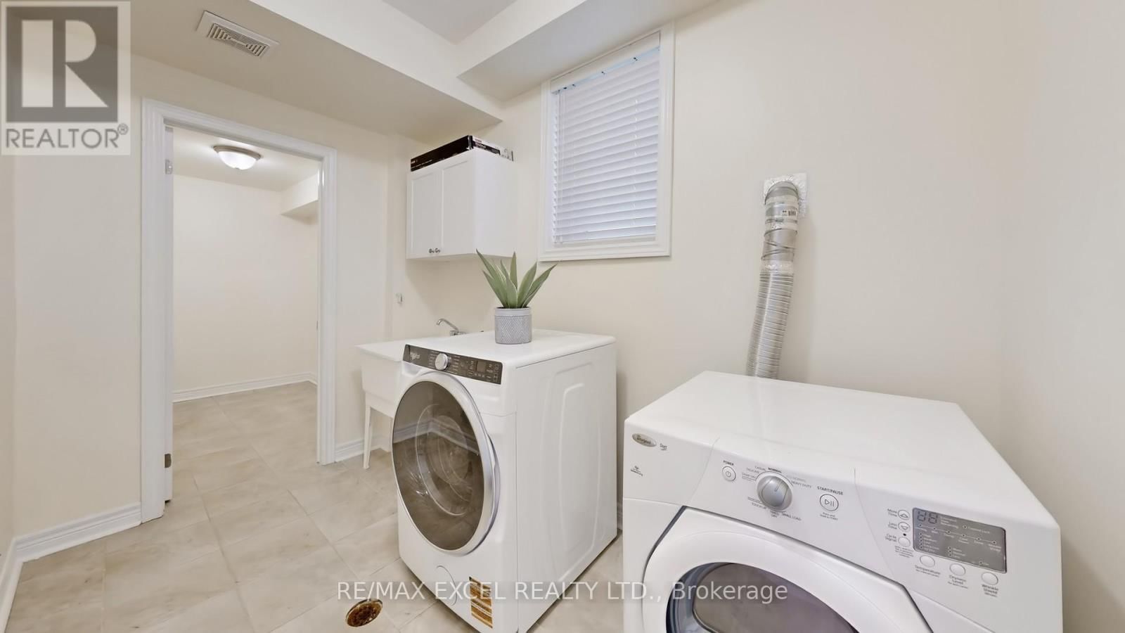 27 MAYTIME WAY Image 44