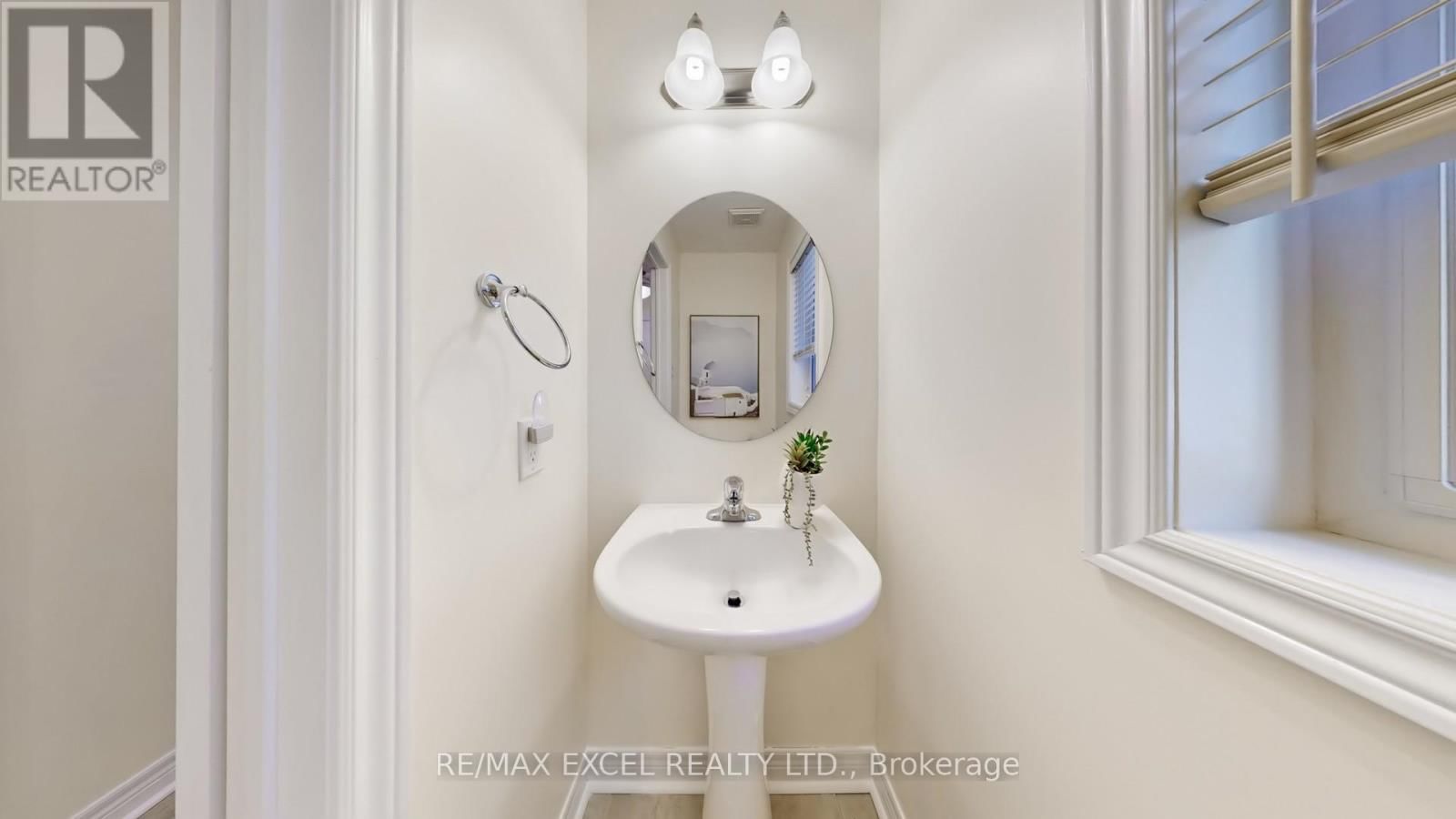 27 MAYTIME WAY Image 46