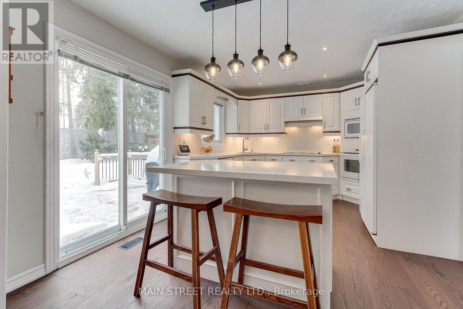 369 HAREWOOD BOULEVARD Image 12