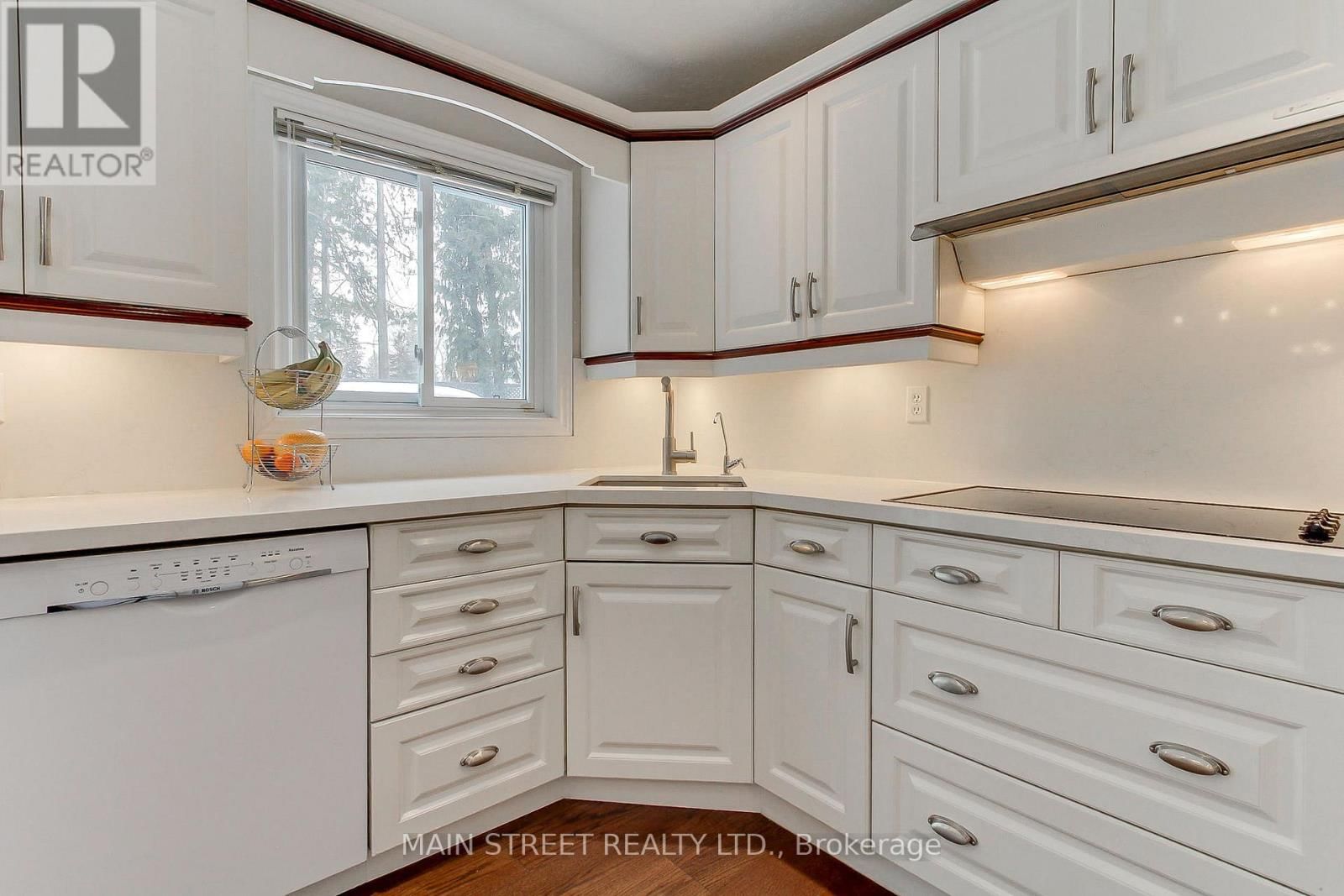 369 HAREWOOD BOULEVARD Image 15