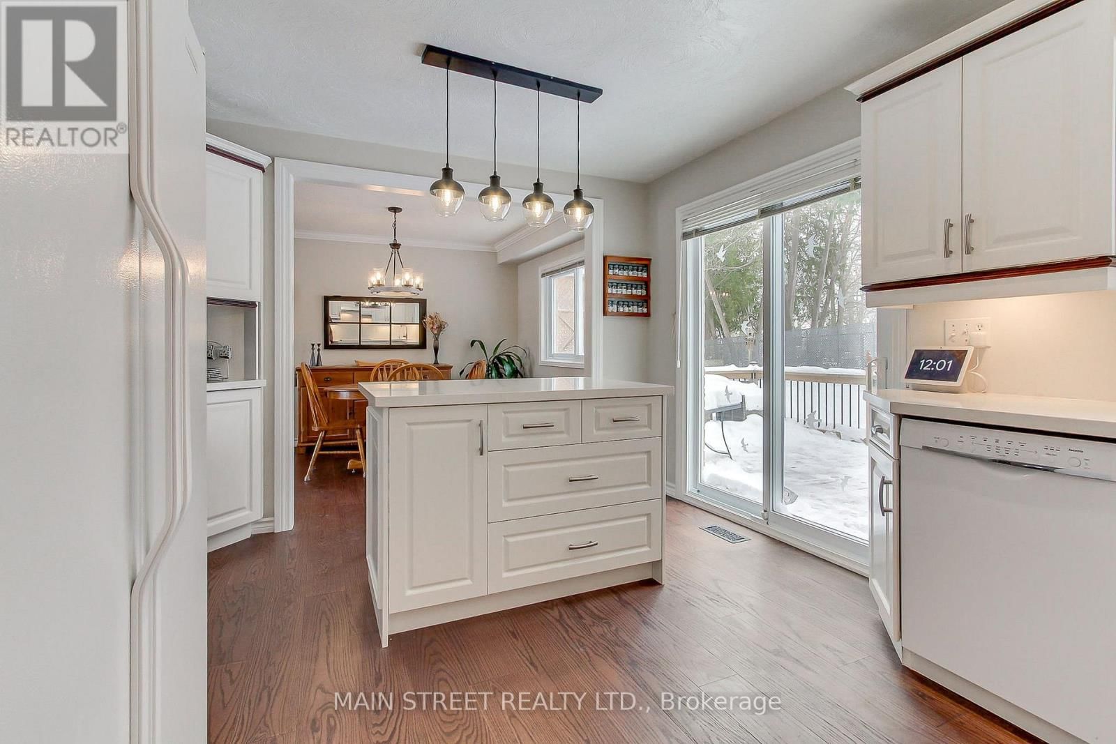 369 HAREWOOD BOULEVARD Image 16