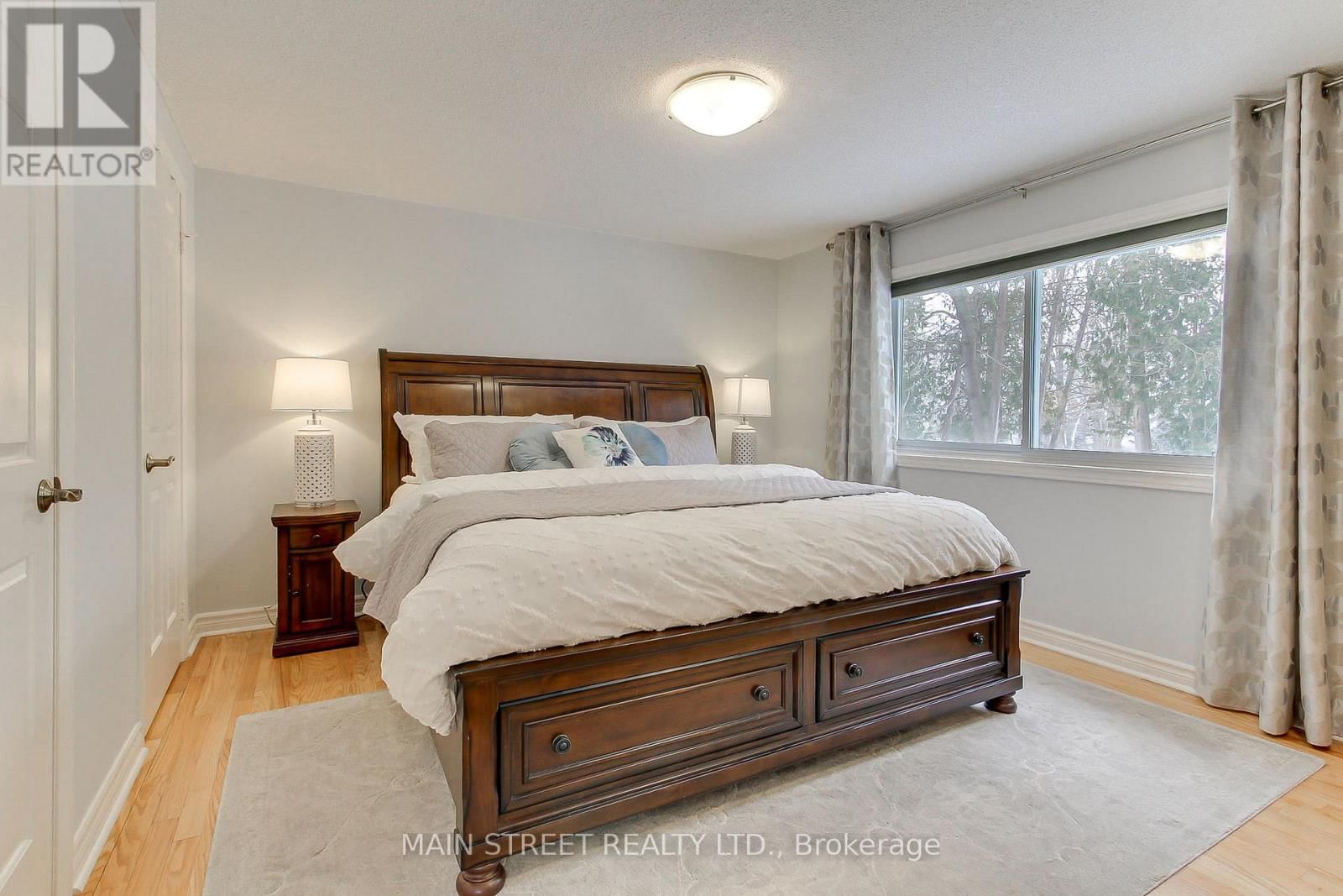 369 HAREWOOD BOULEVARD Image 20