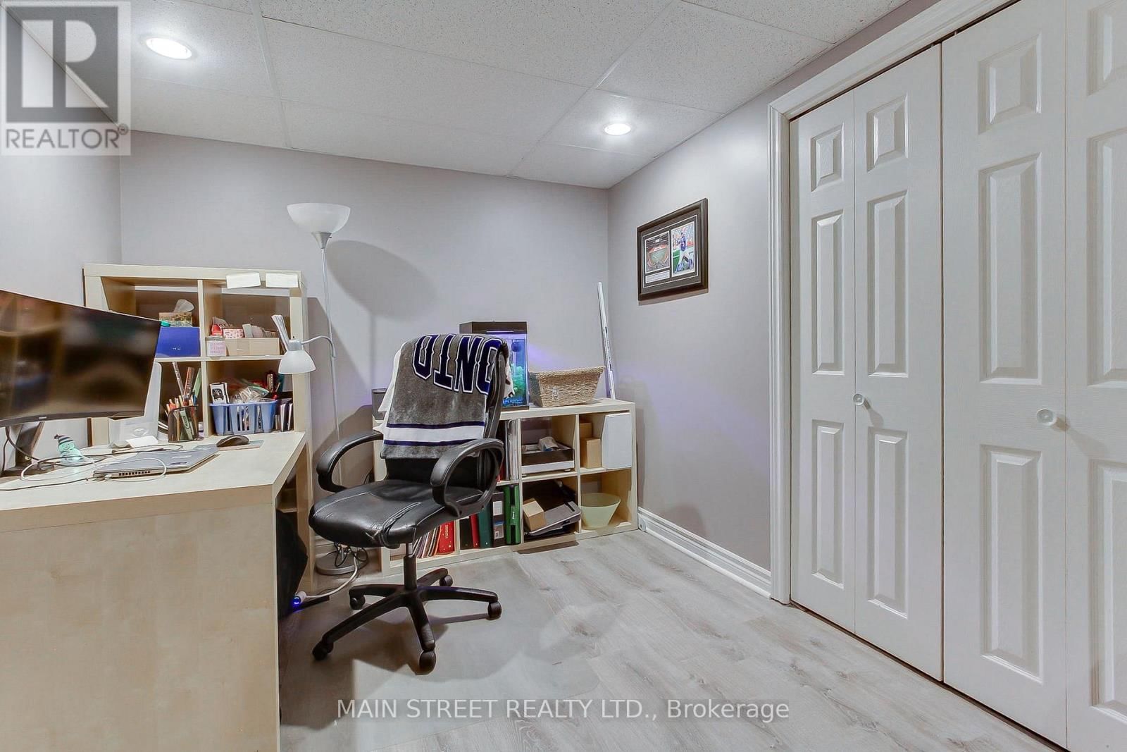 369 HAREWOOD BOULEVARD Image 26