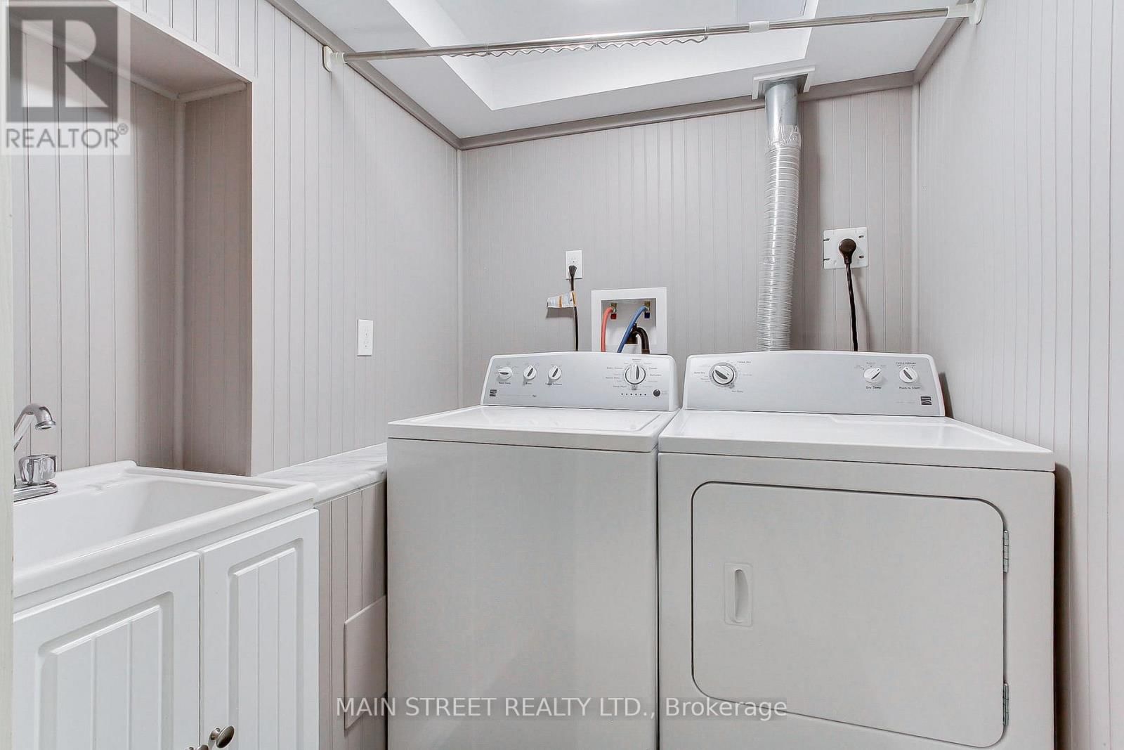 369 HAREWOOD BOULEVARD Image 29