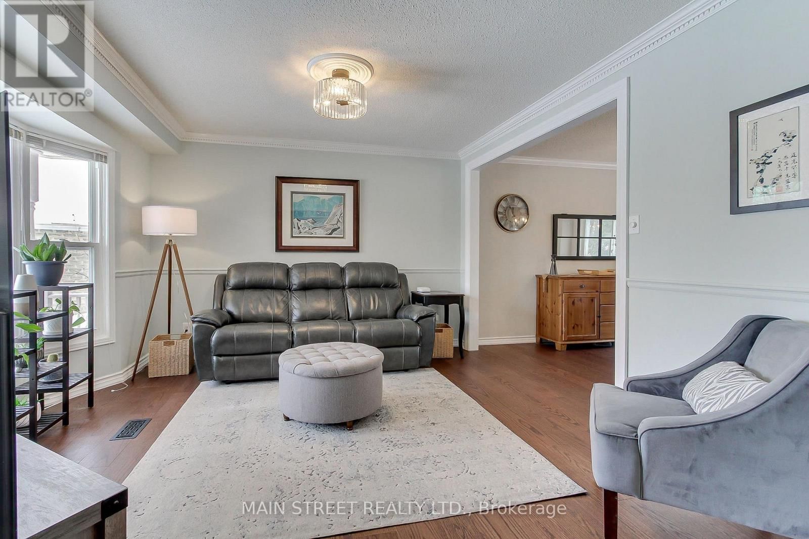 369 HAREWOOD BOULEVARD Image 6