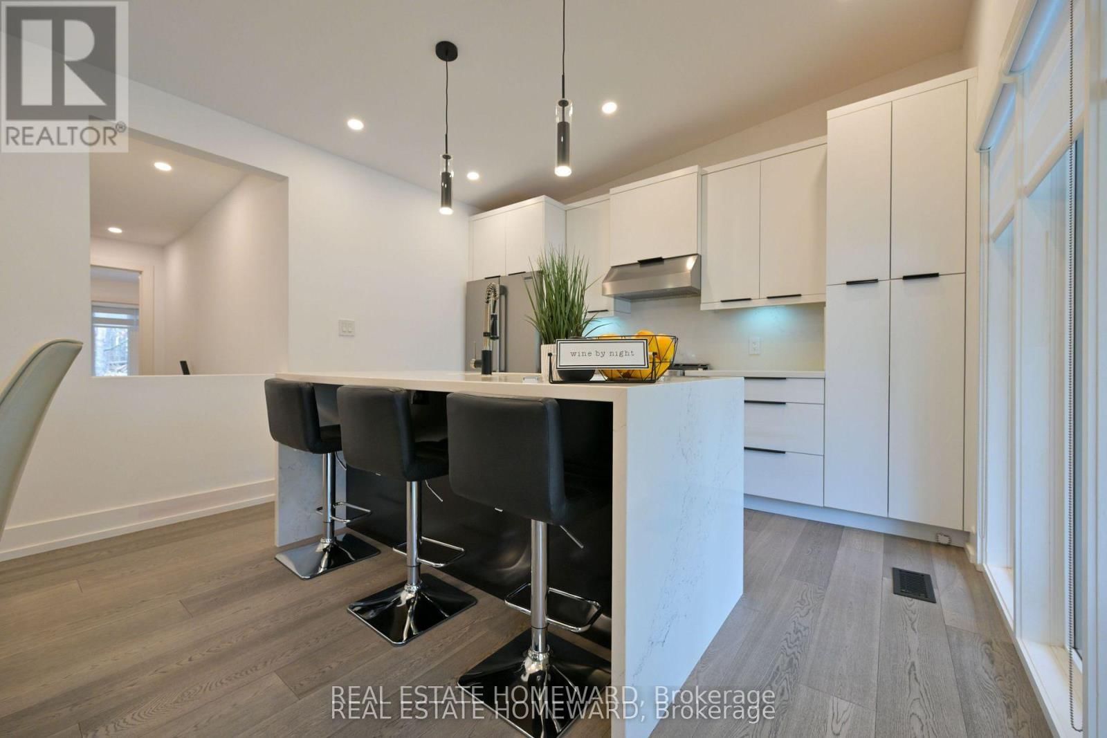 3763 FAIRWAY ROAD Image 12