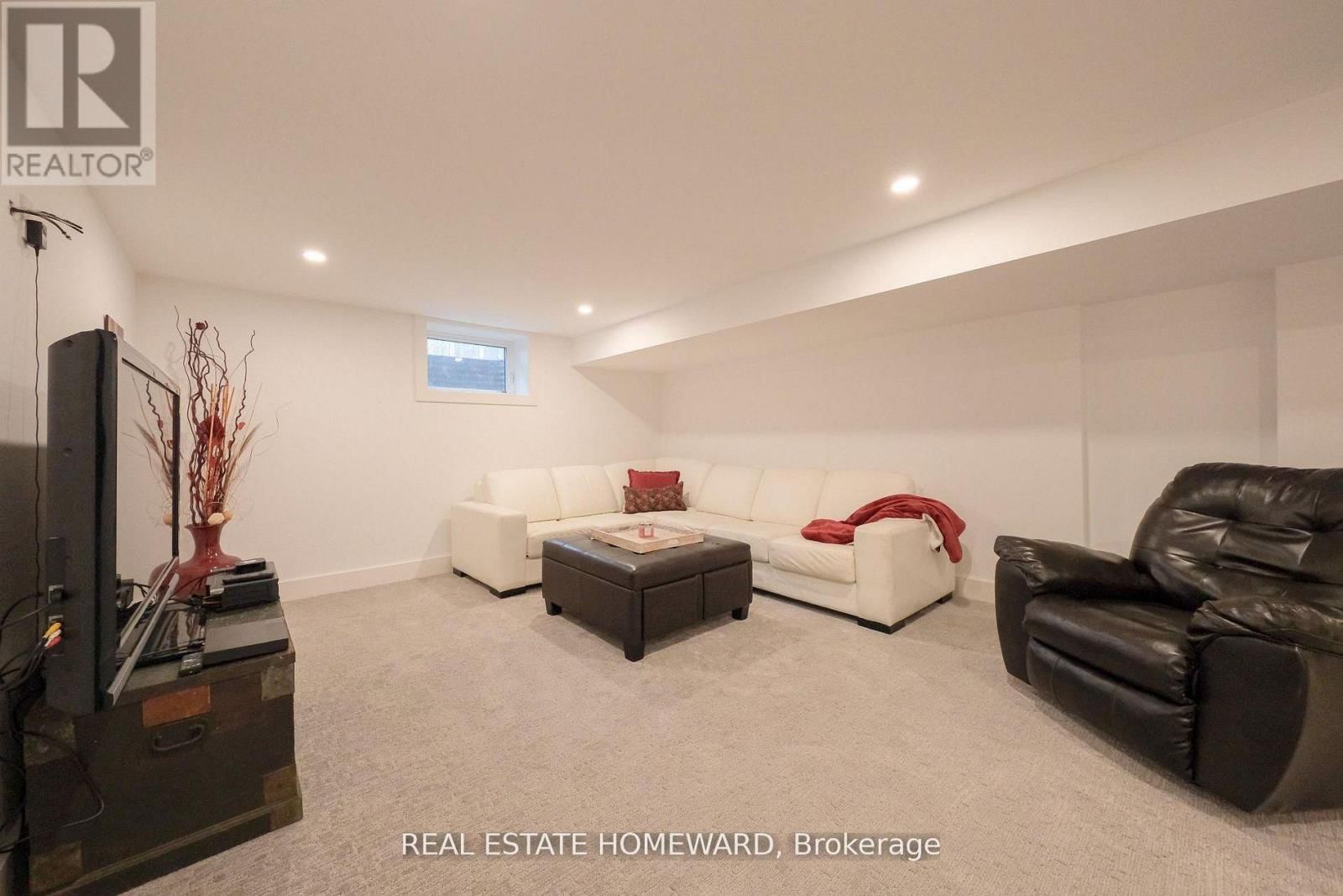 3763 FAIRWAY ROAD Image 36