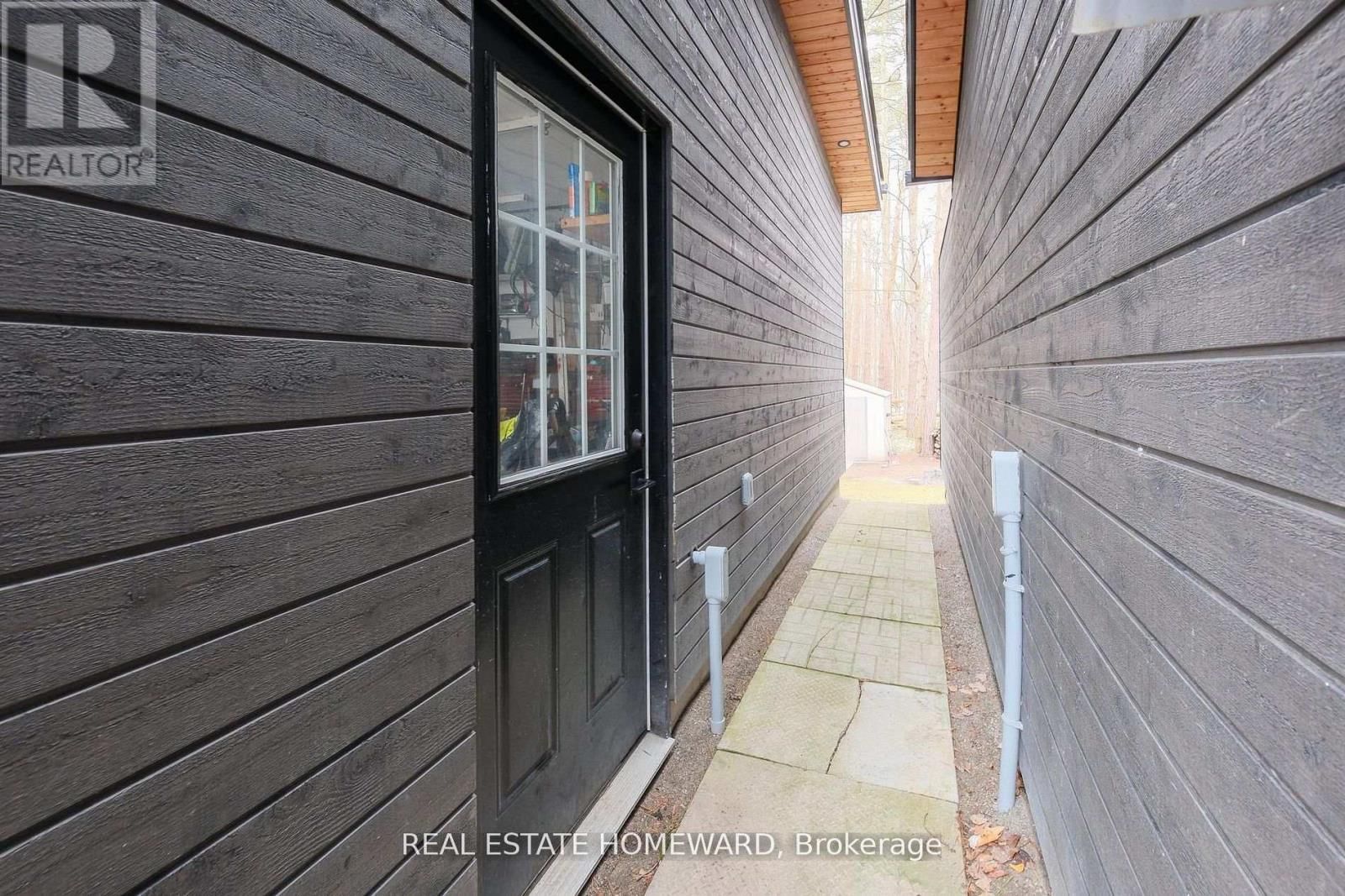 3763 FAIRWAY ROAD Image 41