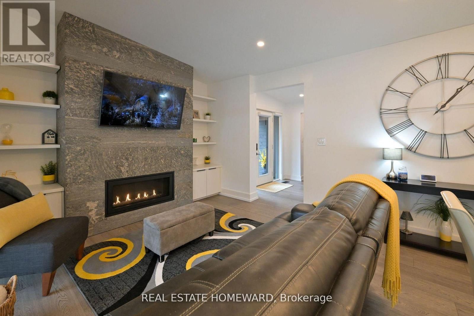 3763 FAIRWAY ROAD Image 8