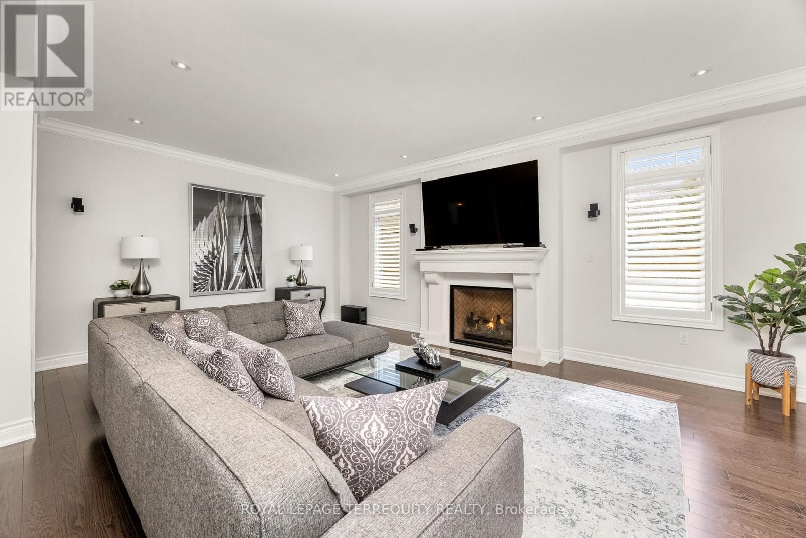 244 FREDERICK CURRAN LANE Image 11