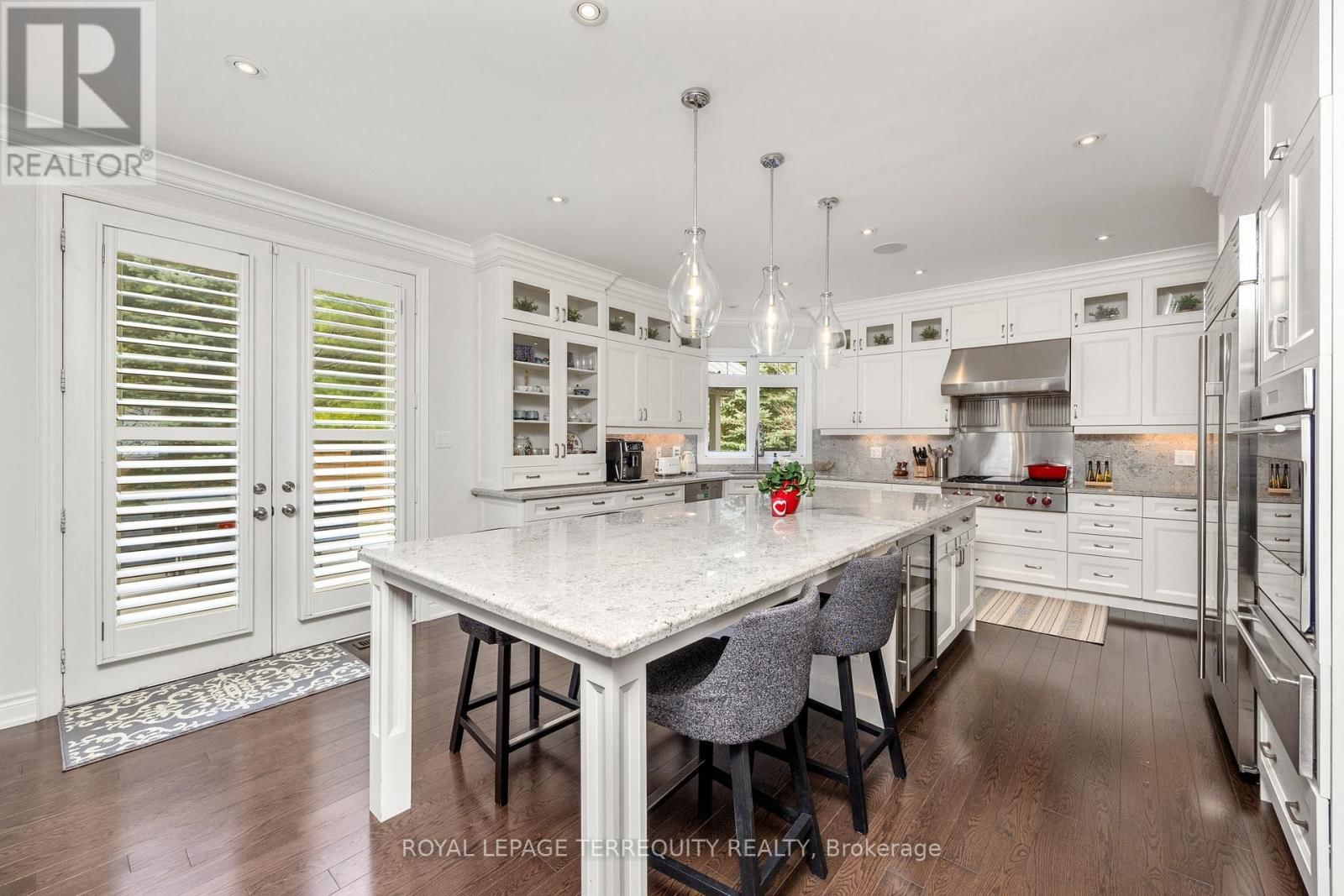 244 FREDERICK CURRAN LANE Image 16