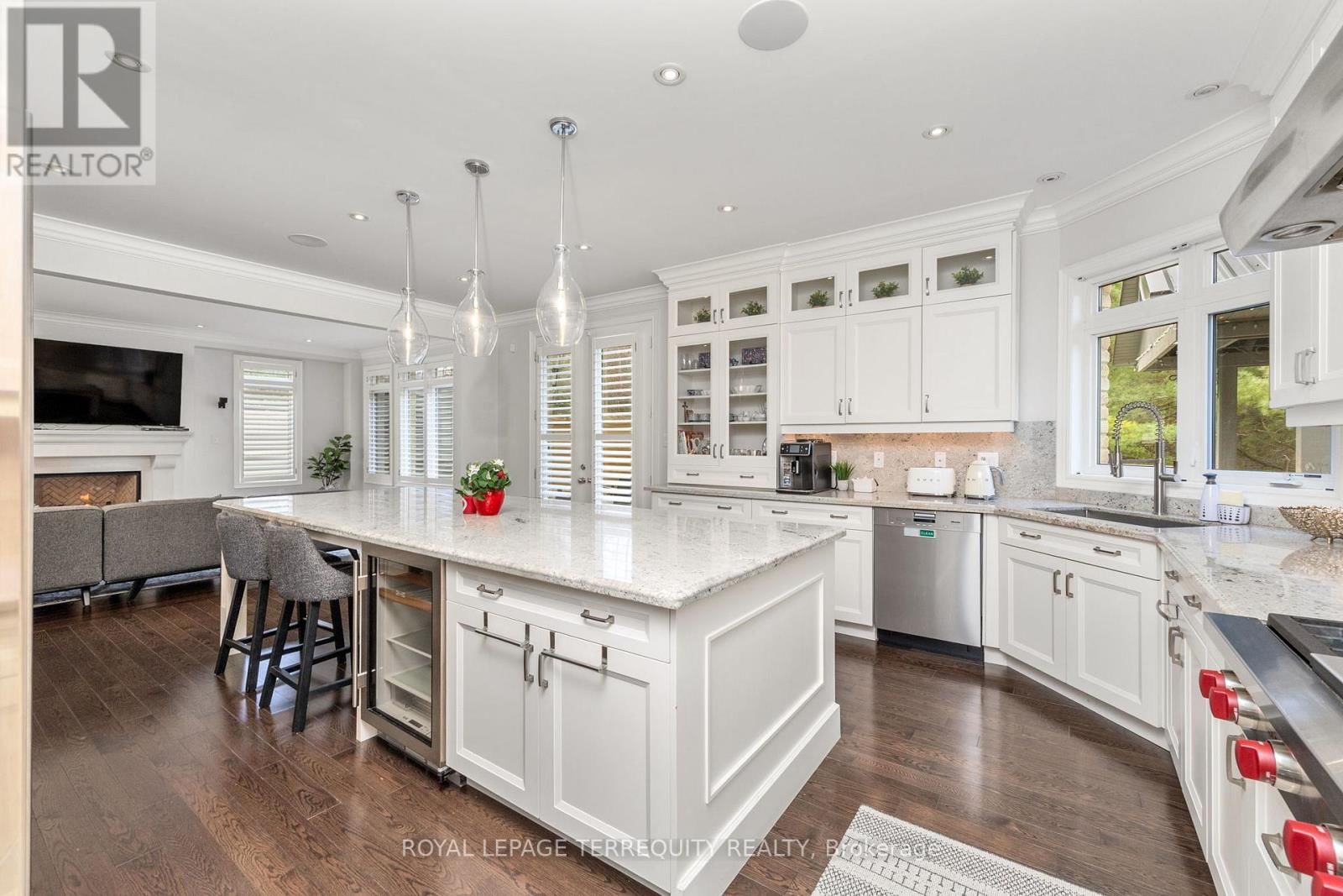 244 FREDERICK CURRAN LANE Image 20