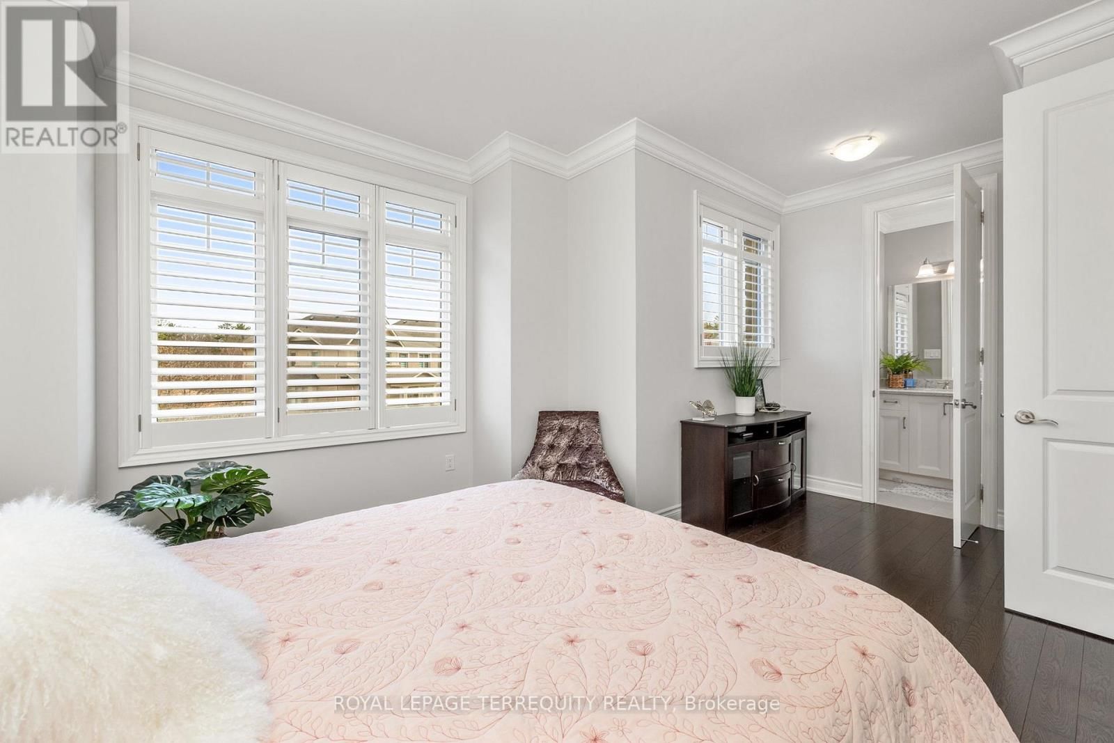 244 FREDERICK CURRAN LANE Image 25