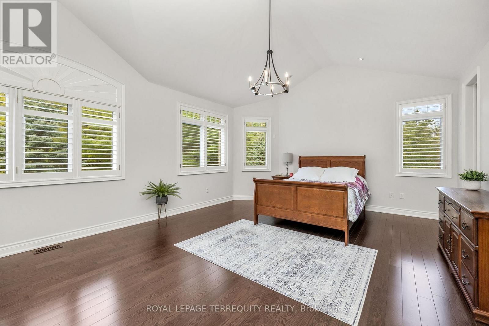 244 FREDERICK CURRAN LANE Image 31