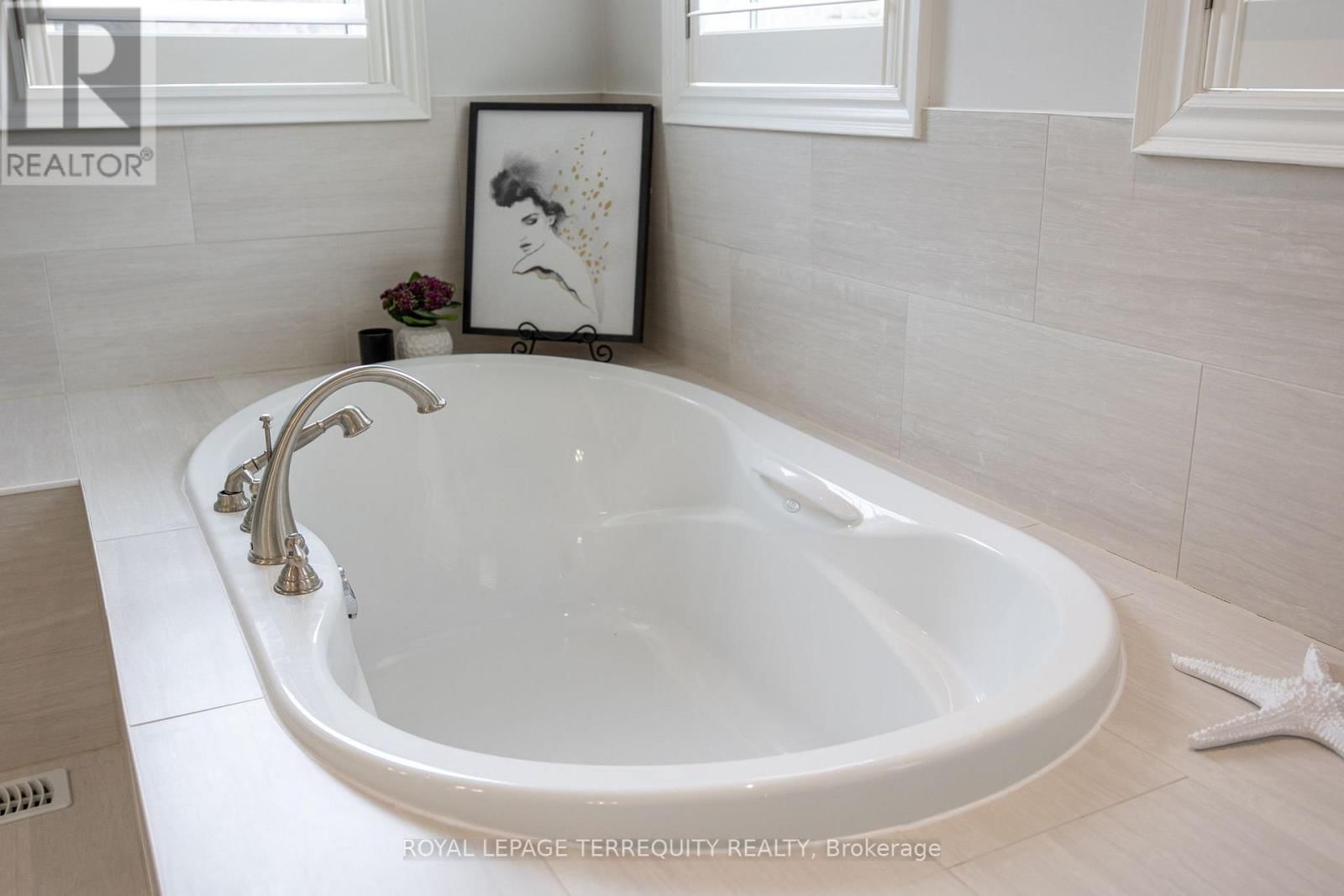 244 FREDERICK CURRAN LANE Image 37