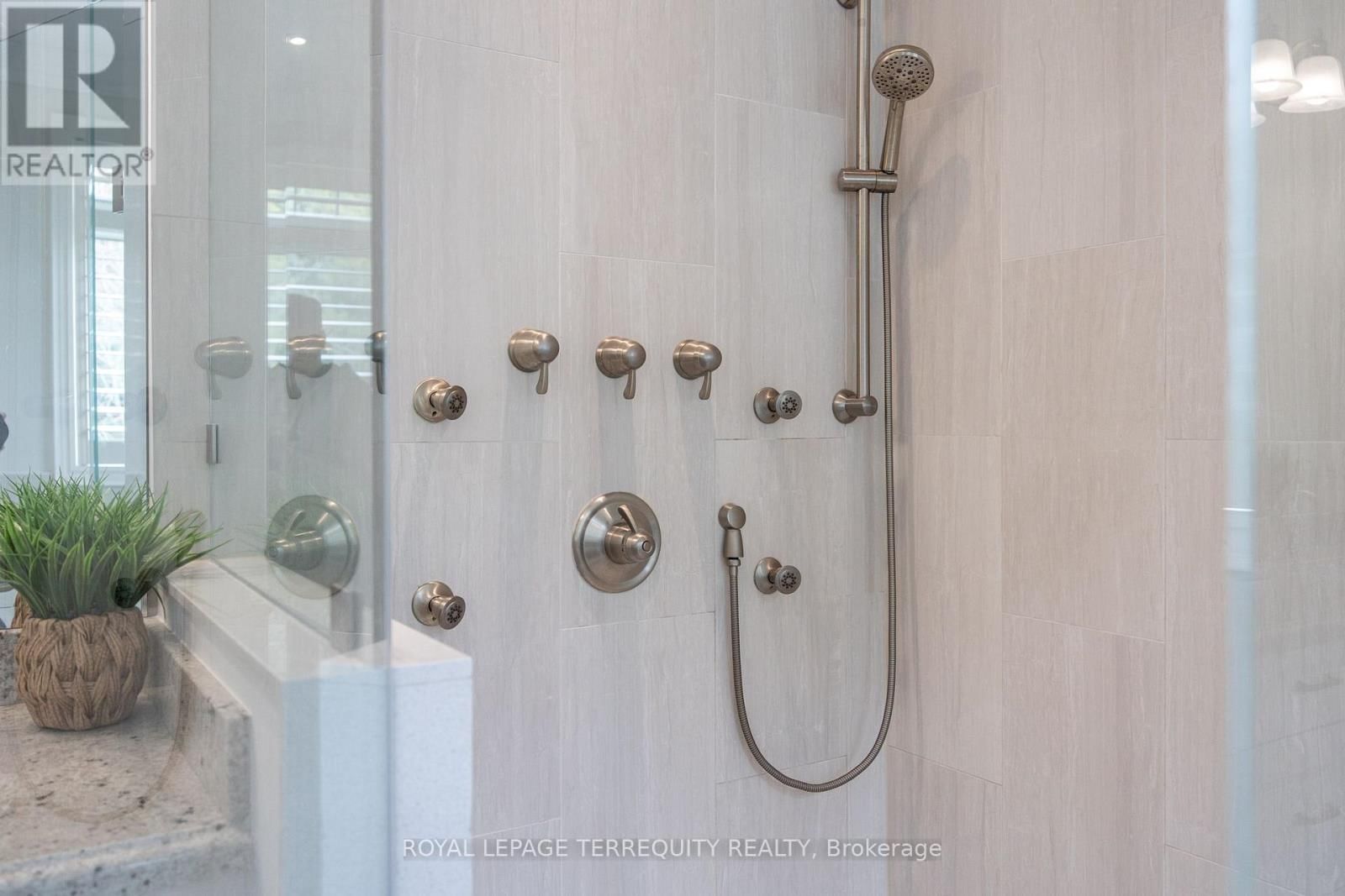 244 FREDERICK CURRAN LANE Image 38