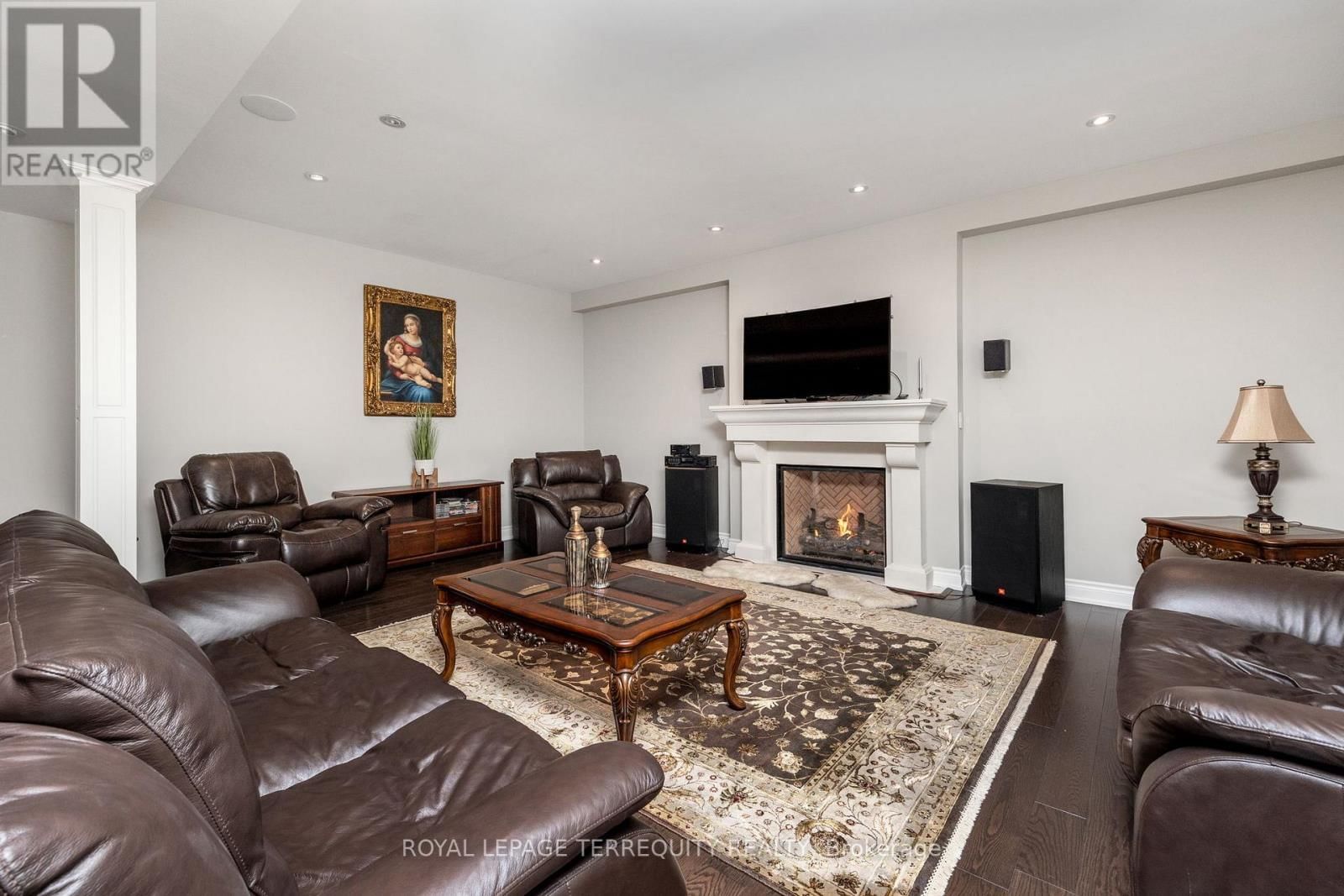 244 FREDERICK CURRAN LANE Image 40