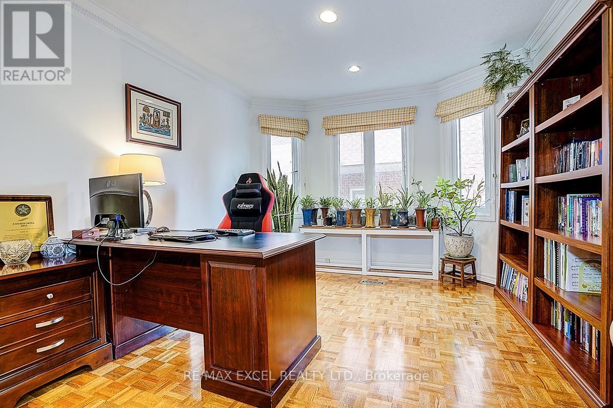 10 BROOKSHILL CRESCENT Image 14