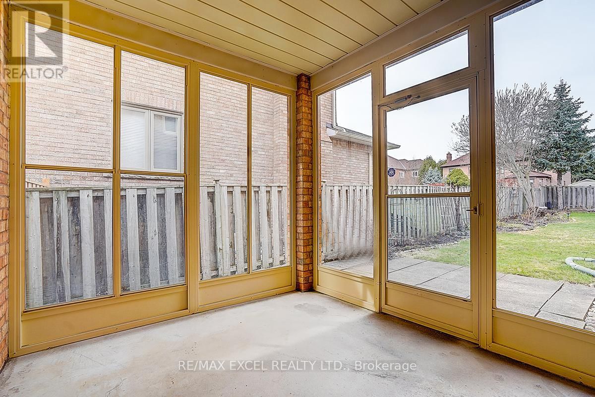 10 BROOKSHILL CRESCENT Image 27